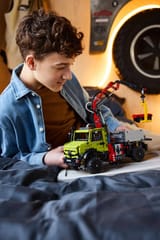 LEGO TECHNIC 42242 Mercedes-Benz Unimog U 5023 su kranu 8