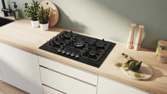 Bosch Serie 6 PPQ7AAI40 Dujinė kaitlentė 75 cm Grūdintas stiklas, Juoda 2