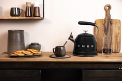 Smeg WKF01BL virdulys 2,3 L Juoda 8