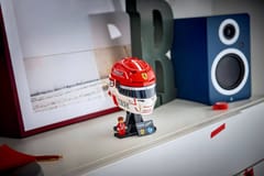 LEGO EDITIONS 43014 Scuderia Ferrari HP Charles Leclerc šalmas 7
