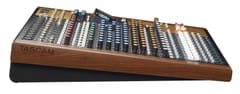 Tascam MODEL 16 garsų maišiklis 16 kanalai 20 - 30000 Hz Juoda, Auksas, Medis 8