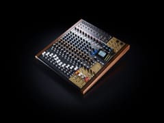 Tascam MODEL 16 garsų maišiklis 16 kanalai 20 - 30000 Hz Juoda, Auksas, Medis 4
