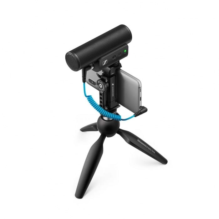 Sennheiser MKE 400 Mobile Kit - kondensatorinis, superkardioidinis mikrofonas su žemo dažnio filtru ir Manfrotto trikoju