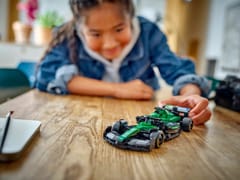 LEGO SPEED CHAMPIONS 77245 Aston Martin Aramco F1 AMR24 8