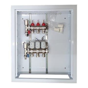 Grindinio šildymo kolektorius 3 kontūrų su terminėmis pavaromis NC AC230 V ir debitomačiais